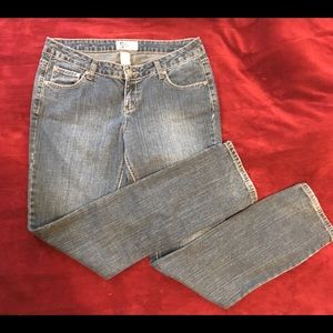 ✨ SO Women’s Straight Leg Jeans – Size 11 – Medium Wash – EUC